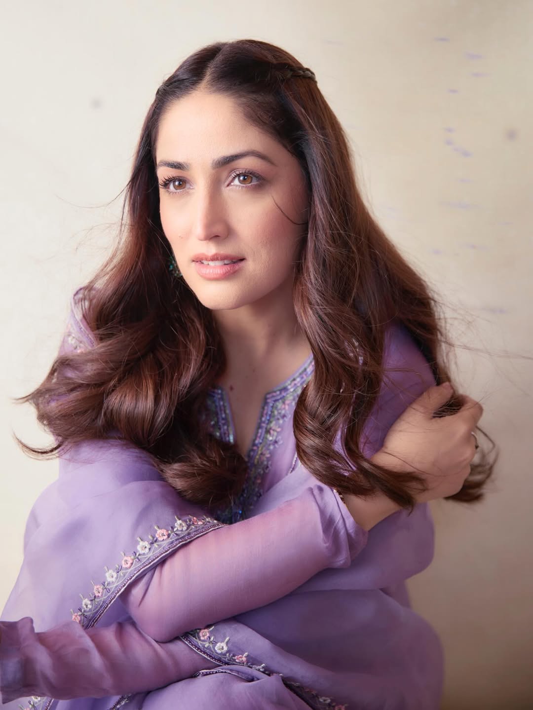 Yami Gautam stunning in soft lavender stylish grace