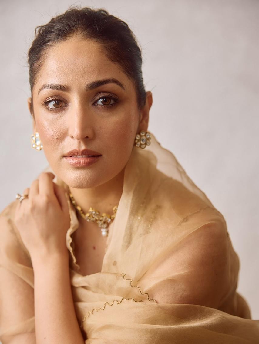 Yami Gautam blends classic grace with sparkle