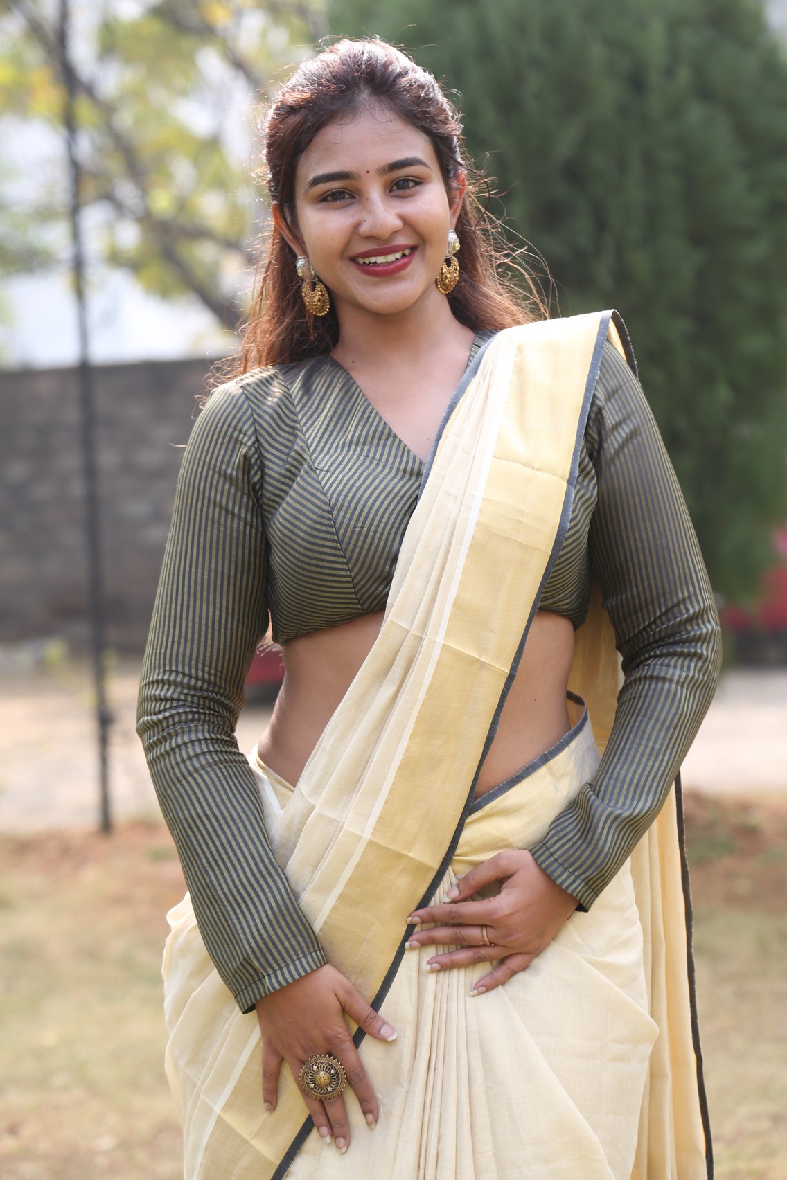 Yashna Muthuluri elegant saree with stylish sass