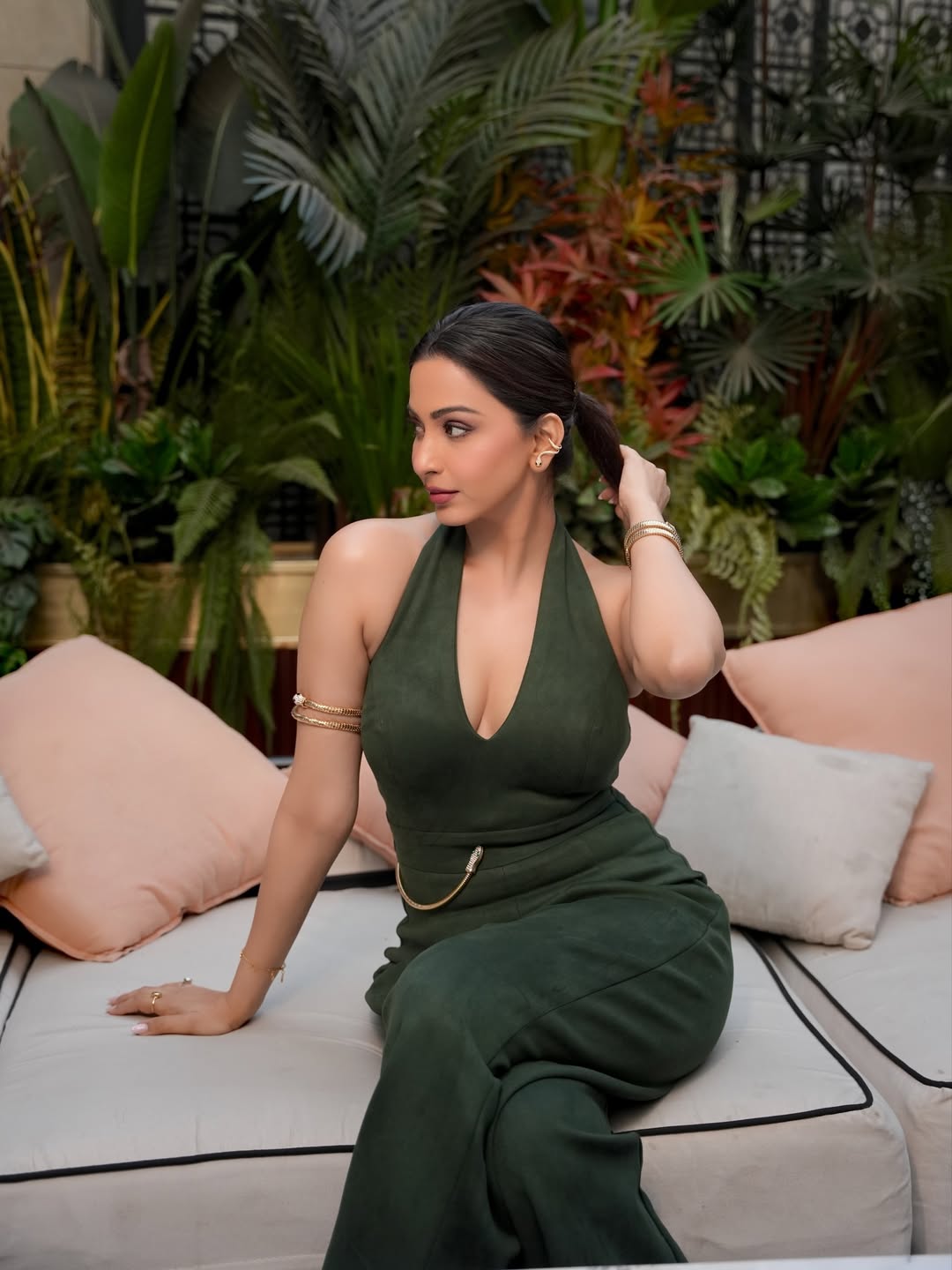 Eshanya Maheshwari stuns in glamorous green ensemble