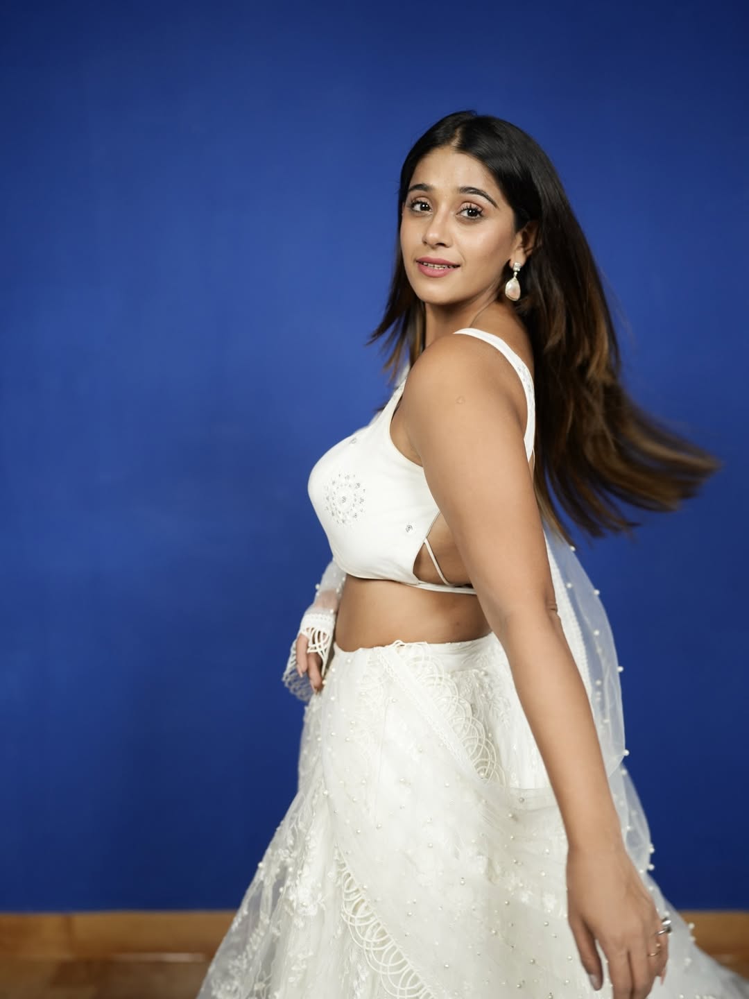 Chandni Bhagwanani glows in graceful white glamorous attire