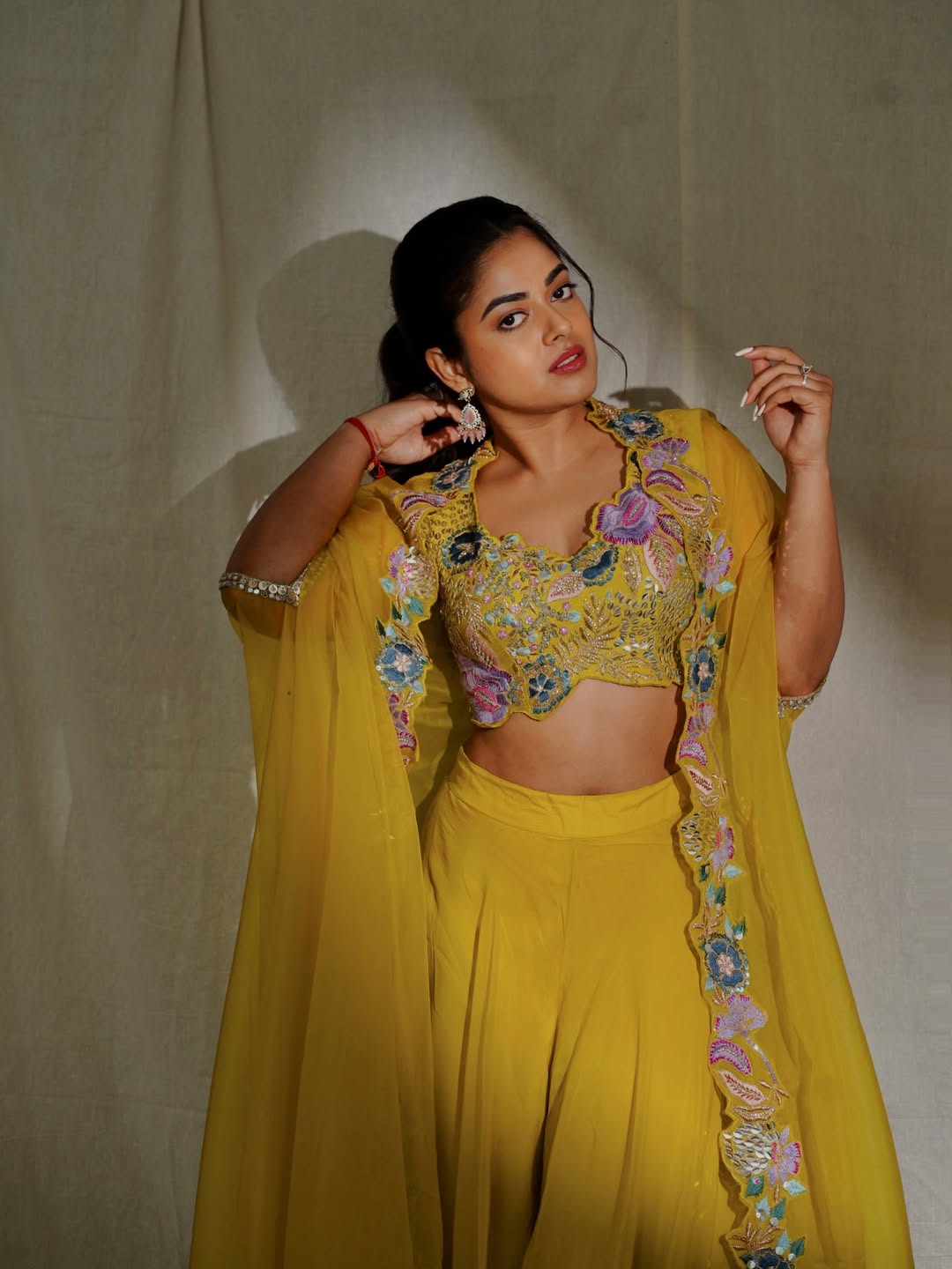 Siddhi Idnani dazzles in bold yellow fashion look