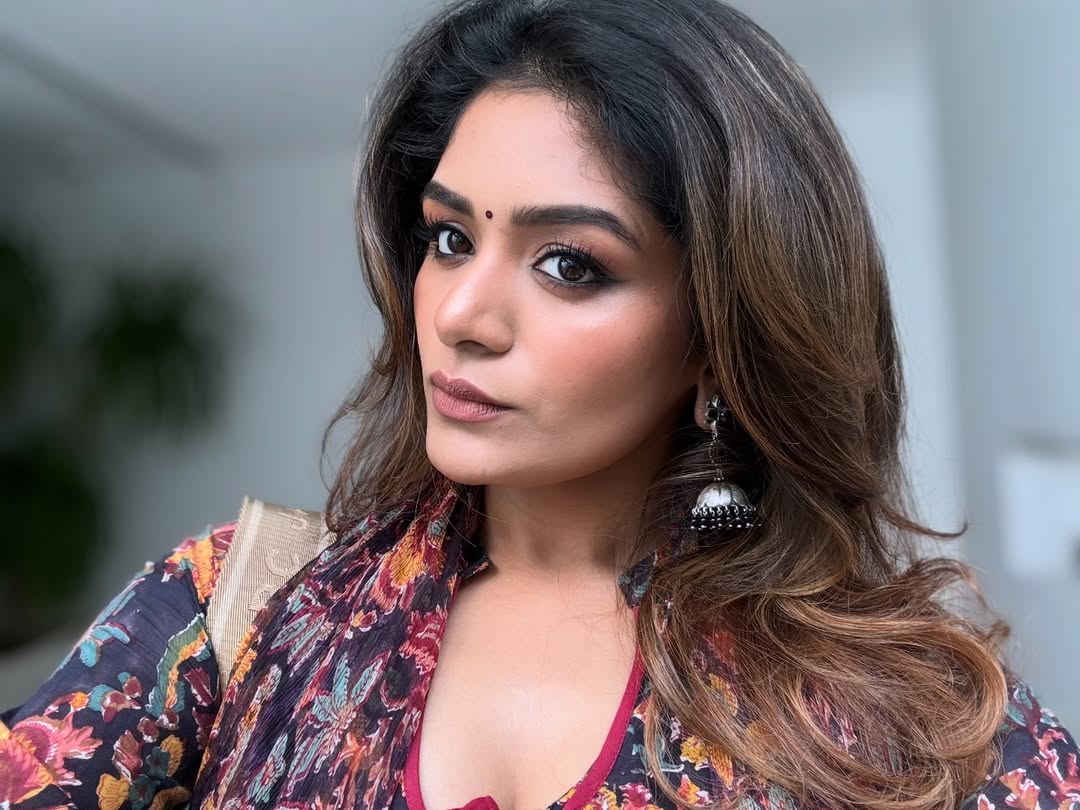 Actress Aditi Shankar Shares Her Recent Beautiful Photos Goes Trending