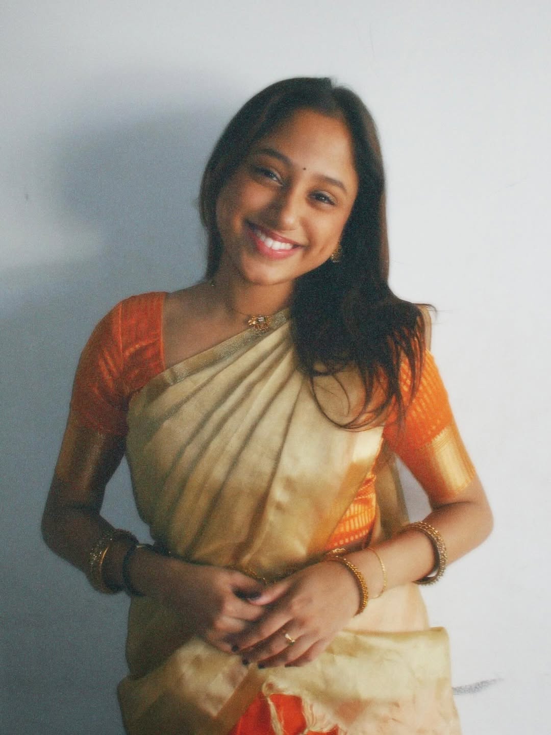 Actress Devayani Daughter Iniya Clooseup Photos Attracts Youngsters