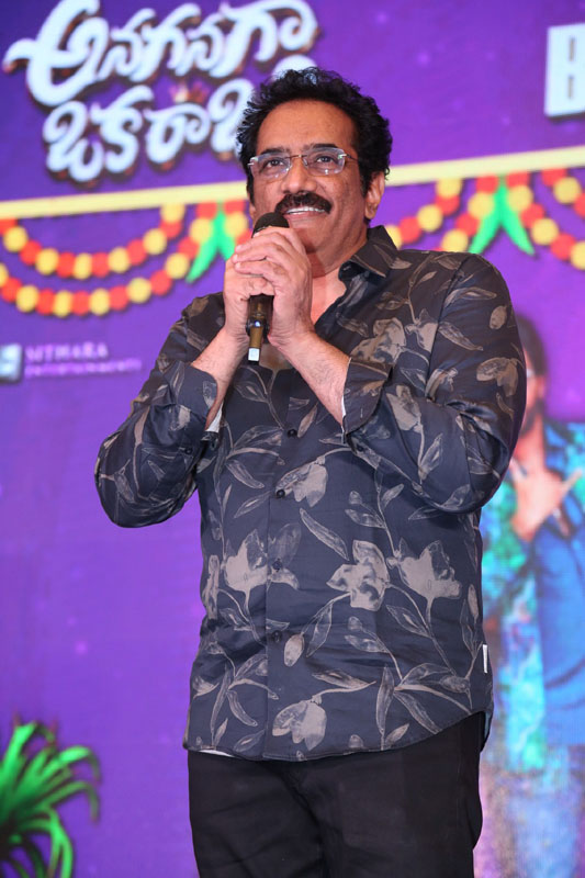 Rao Ramesh delivering speech at event