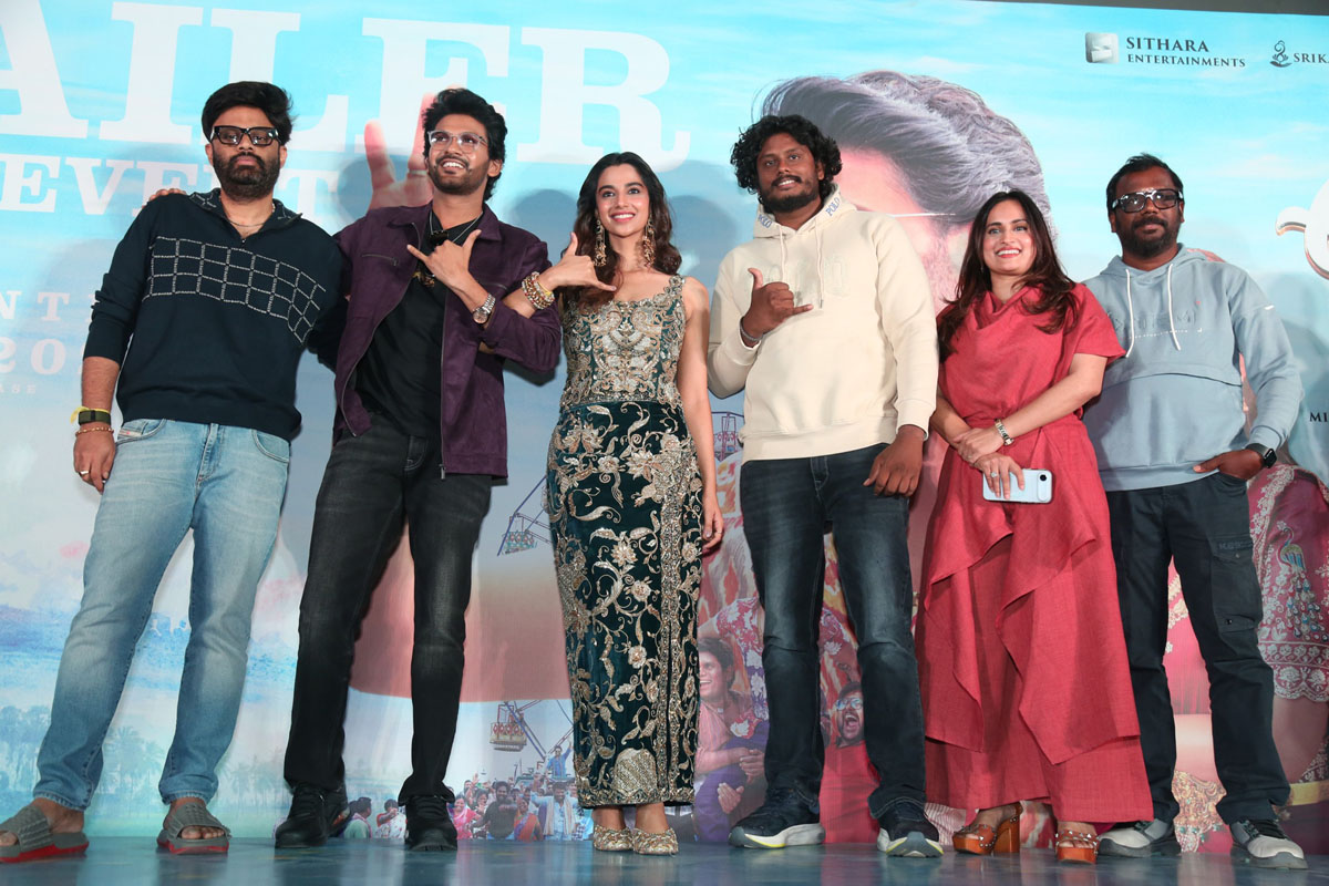 Naga Vamsi Naveen Polishetty Meenakshi Chaudhary Maari team pose