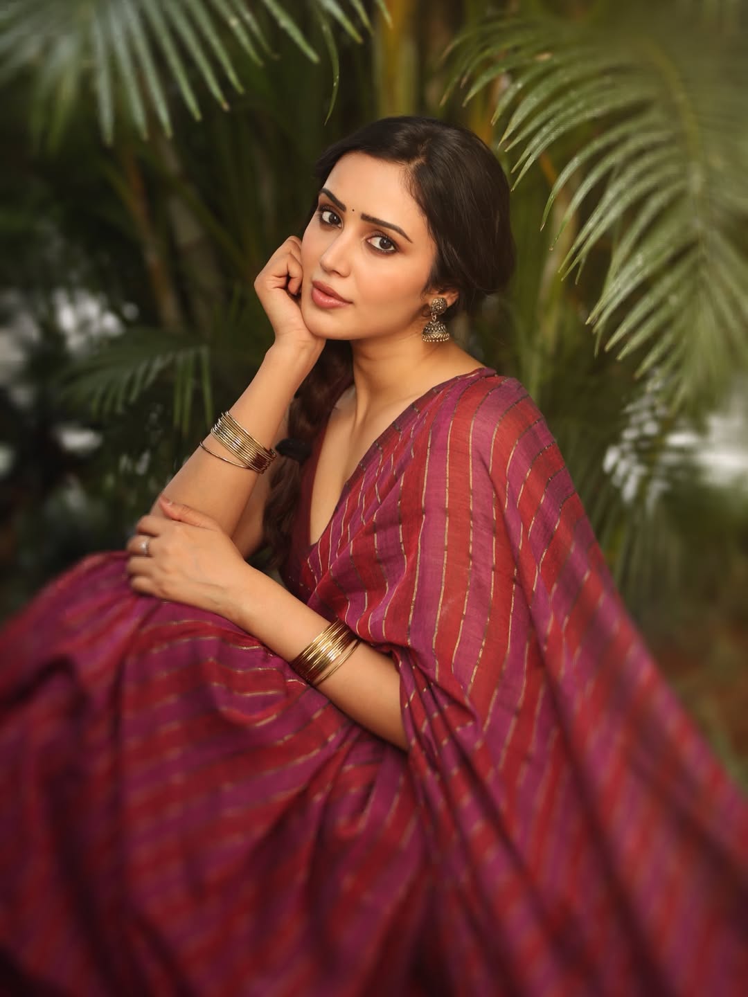 Anaira Gupta exudes grace in classic saree style