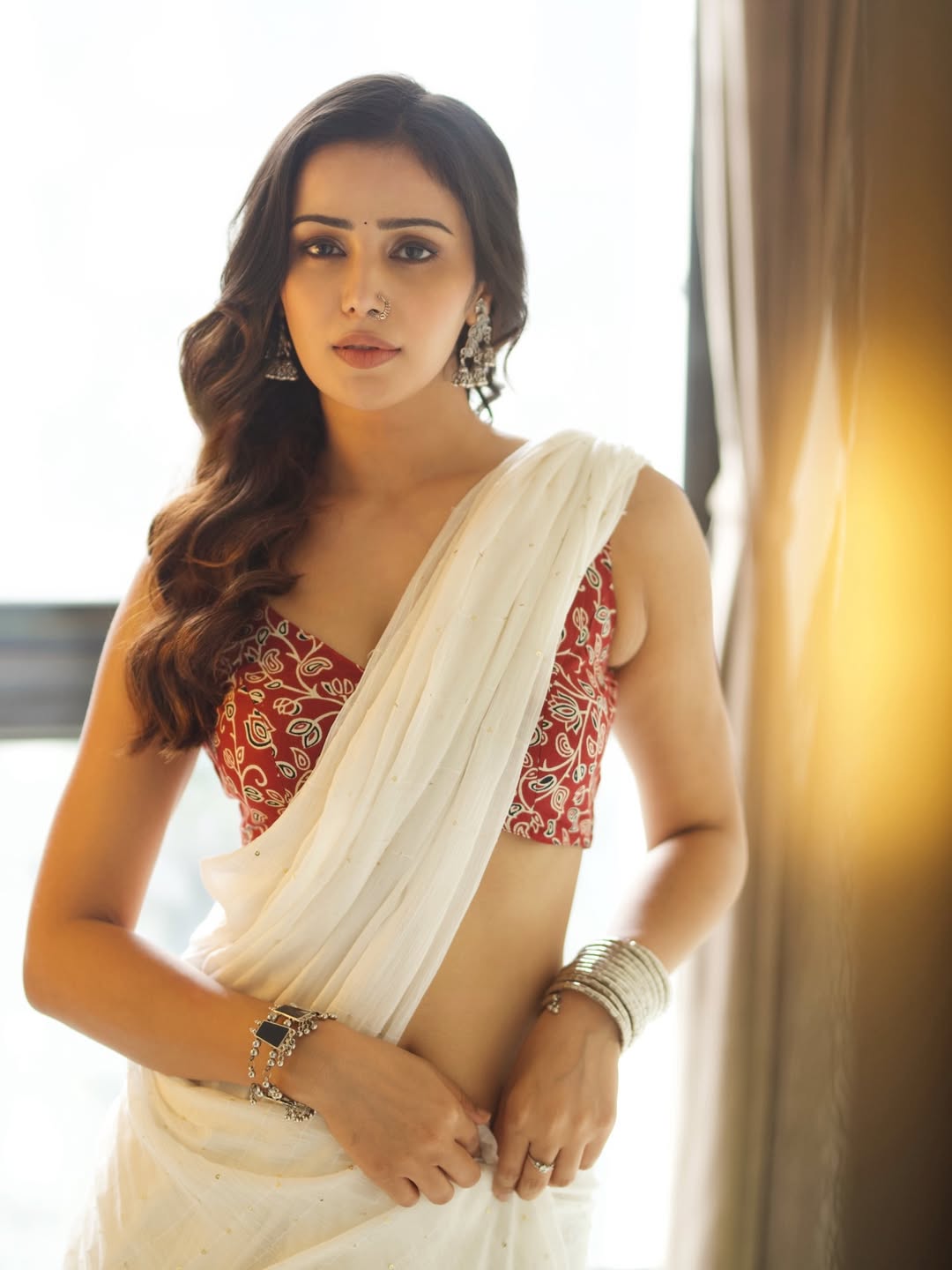 Anaira Gupta turns heads with bold saree style