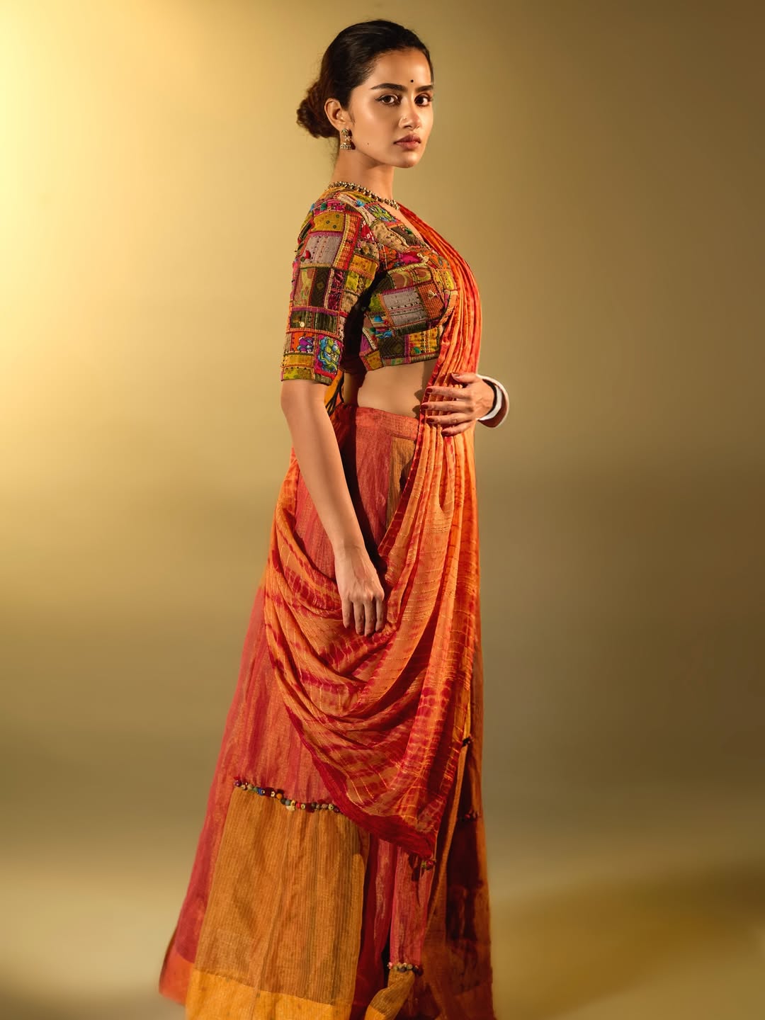 Anupama Parameswaran wears vibrant saree with sass