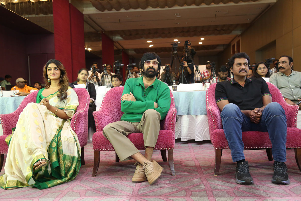 Dimple Hayathi Ravi Teja Sunil seated