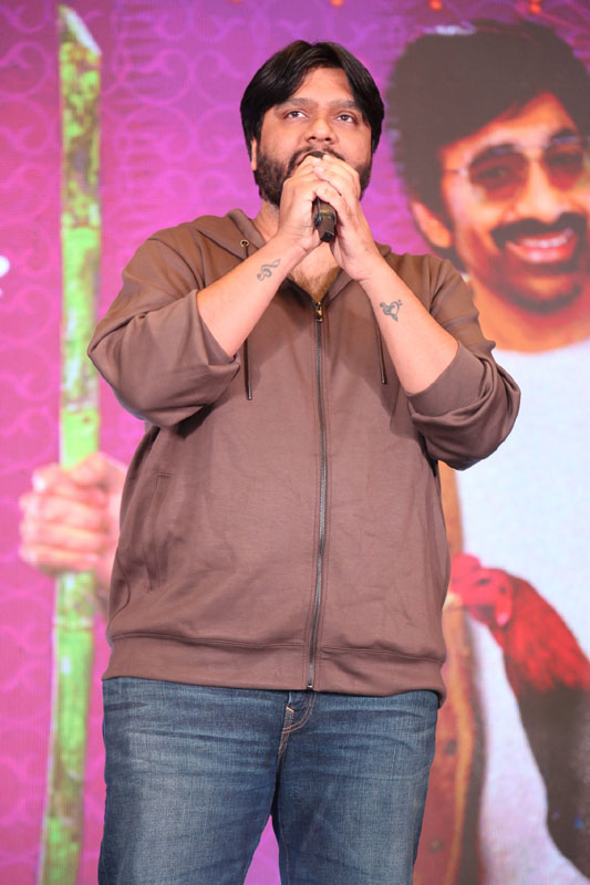 Lyricist R R Dhruvan giving speech