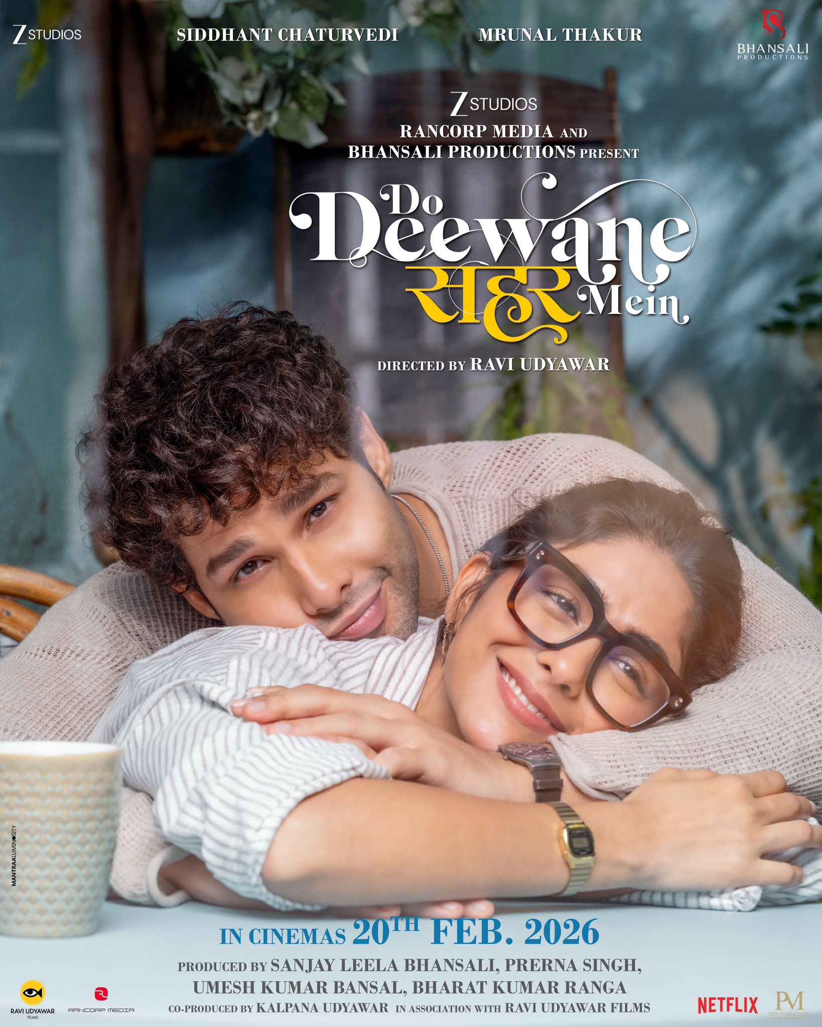 Siddhant Chaturvedi Mrunal Thakur Do Deewane Seher Mein poster