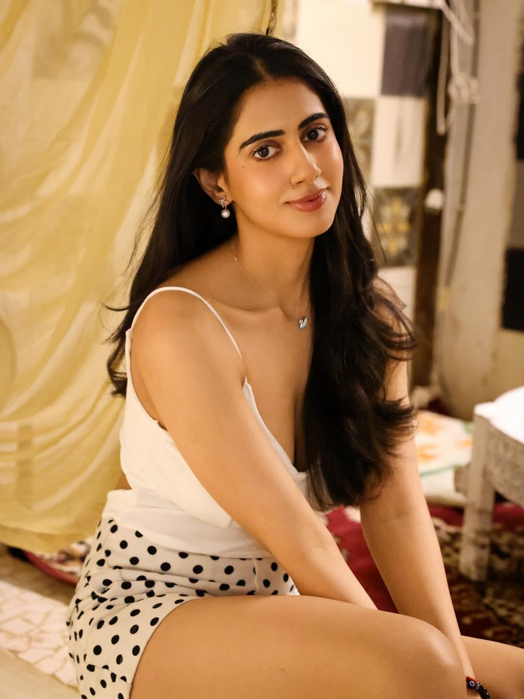 Gehna Sippy exudes elegant style with playful charm