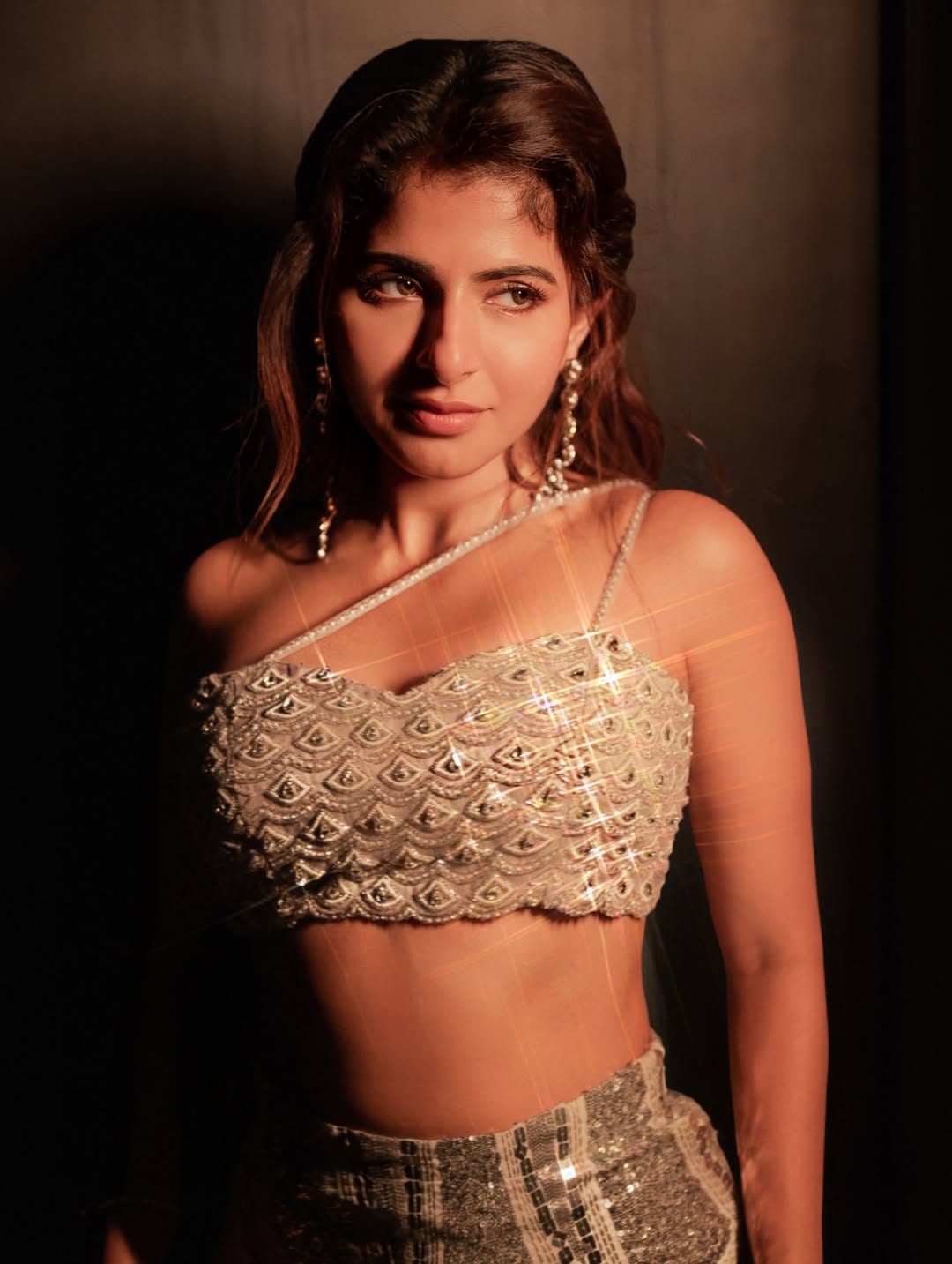 Iswarya Menon shining elegance with hint of sass
