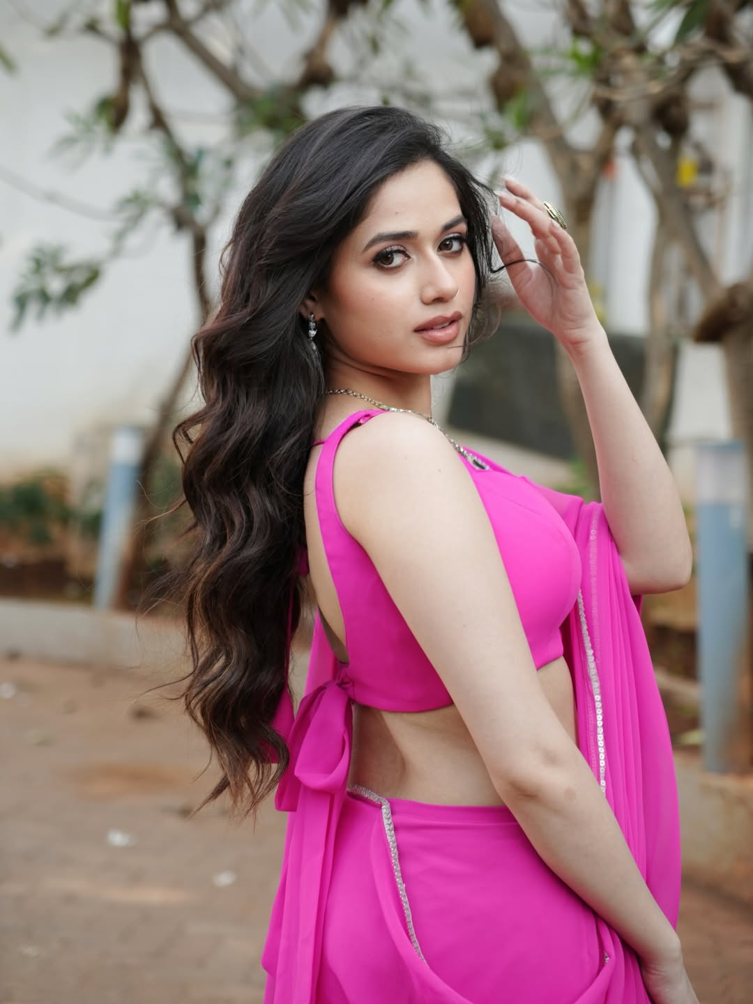 Jannat turns heads in beautiful pink style