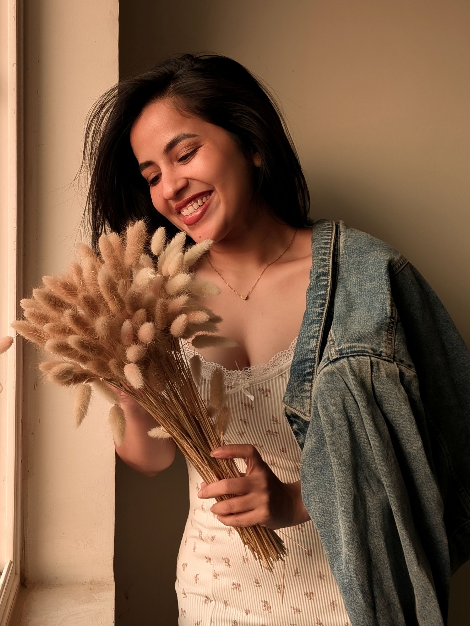 Komalee Prasad serves stylish look with confident smile