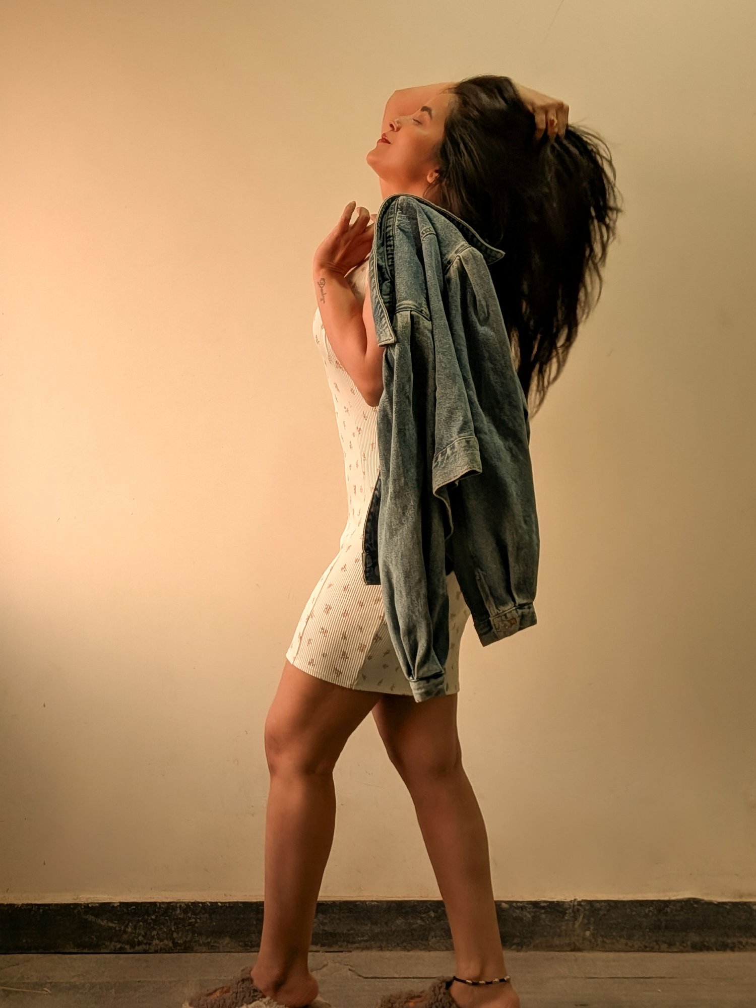 Komalee Prasad rocks denim style with charming smile