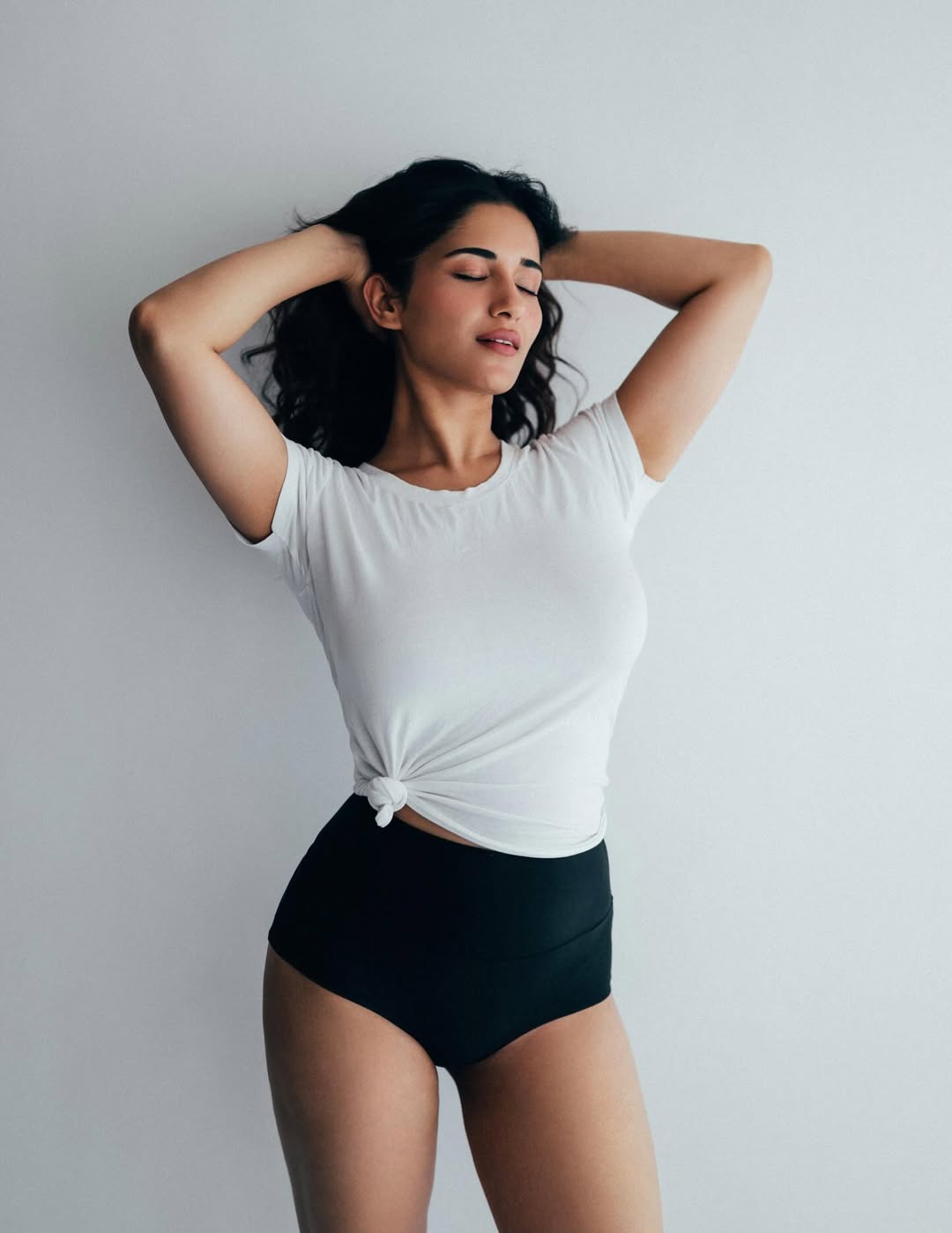 Mask Actress Ruhani Sharma pics