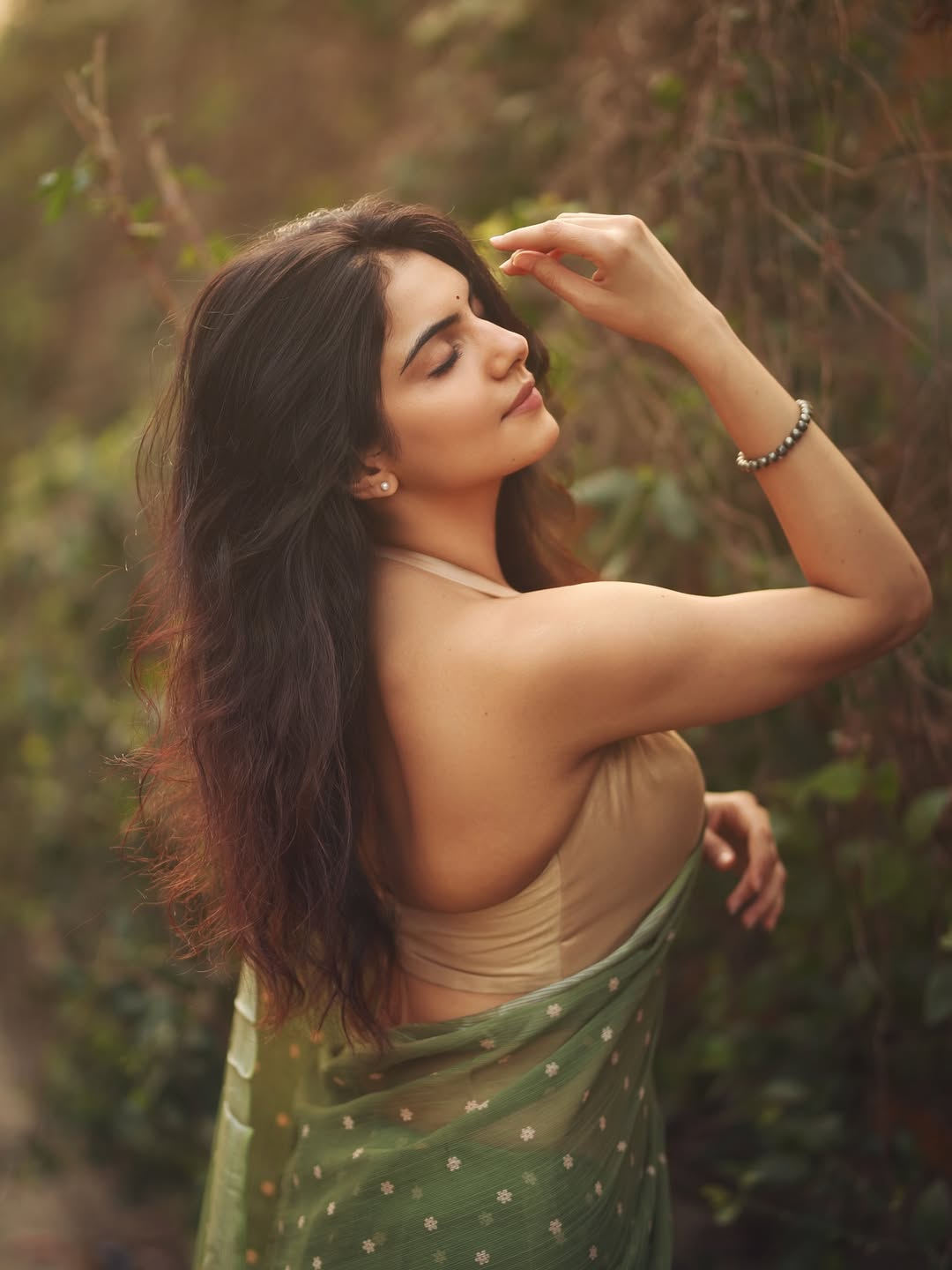 Misha Narang exuding effortless elegance amidst nature