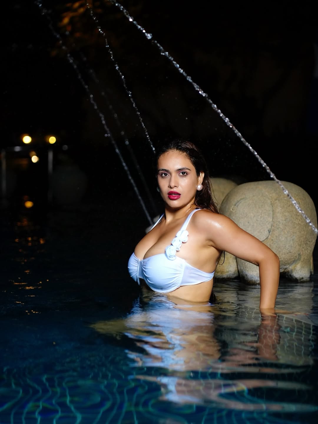 Hair Styling That Completes the Mood