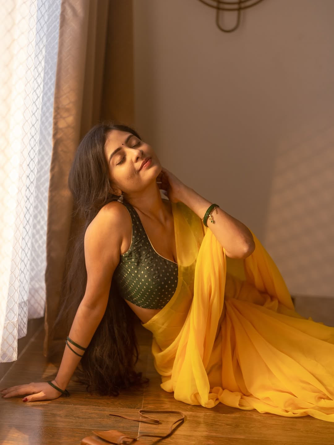Sanya Thakur shines with graceful traditional diva style