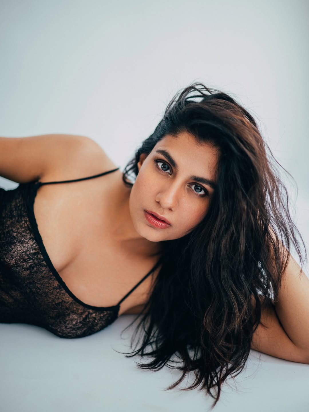 Shreya Dhanwanthary stuns with lace and confidence