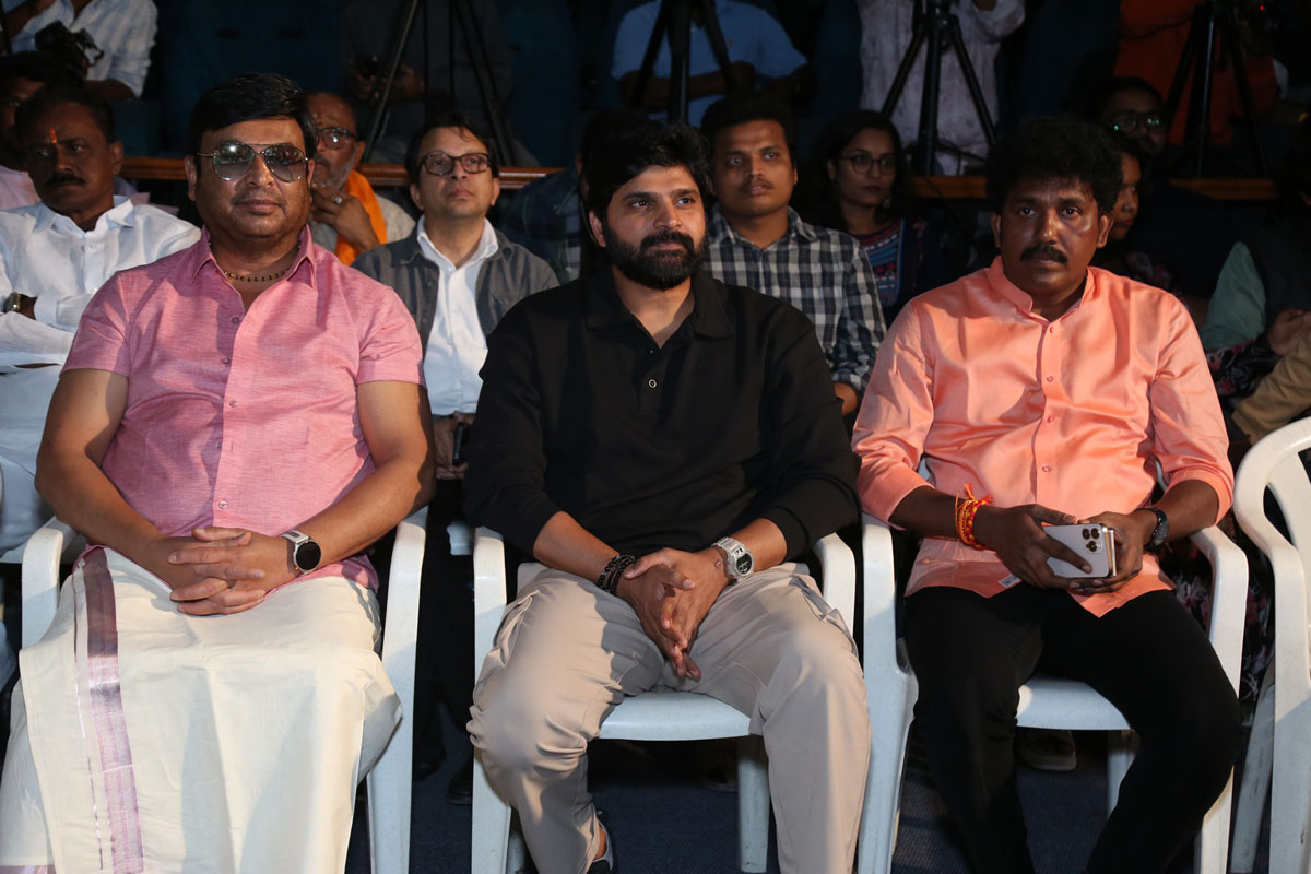 Naresh Vijaya Krishna with Sree Vishnu seated