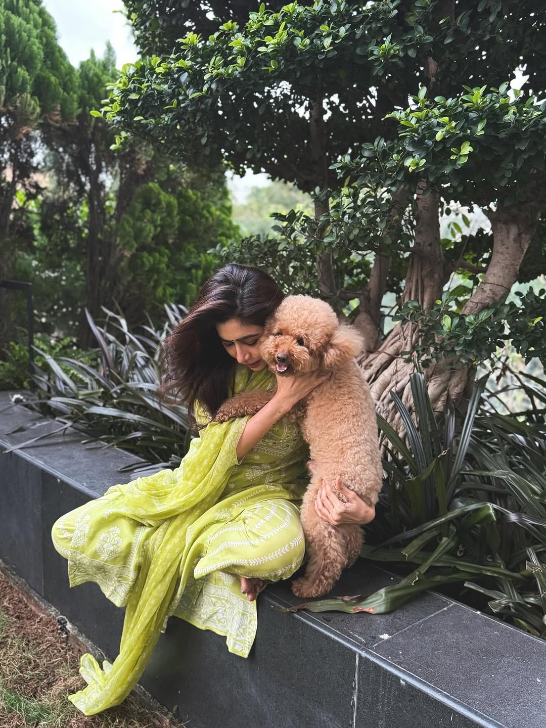 Single, Strong, and Stunning: Aarti Ravi's New Photos Go Viral