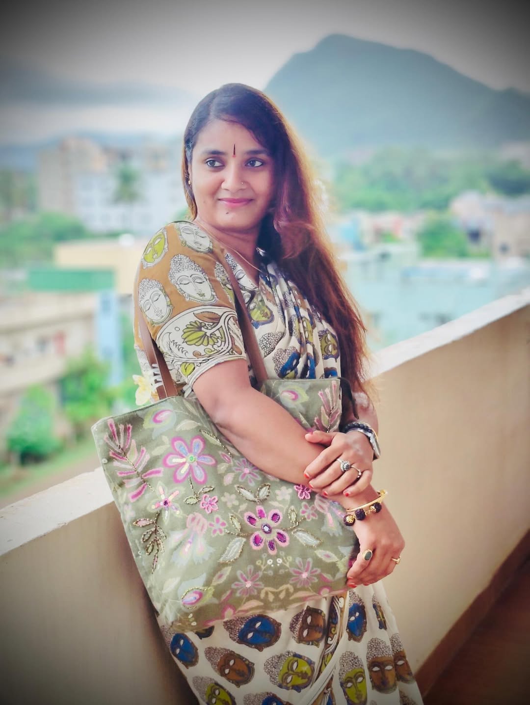 Soumya Shetty blending artistic prints with elegance