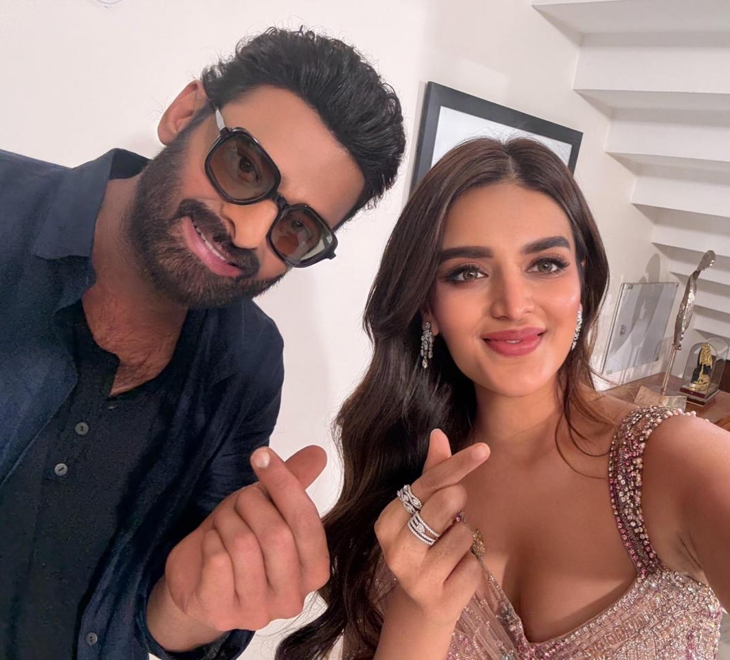 Nidhhi Agerwal Photos