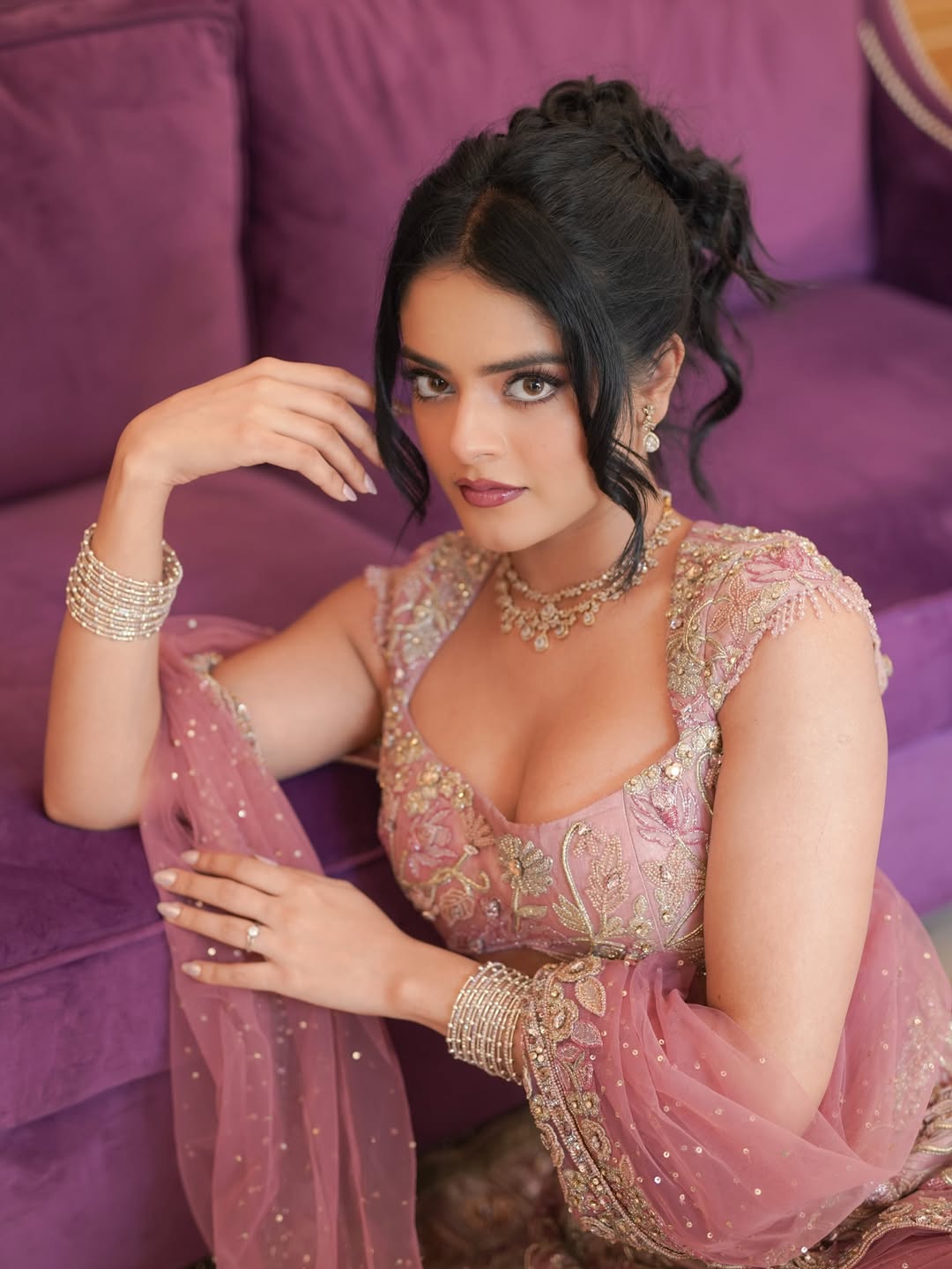 Riddhi Kumar latest photos