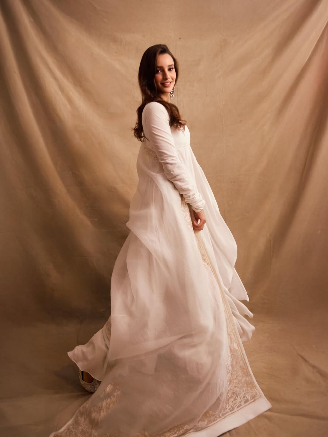 An Attitude That Commands Without Noise