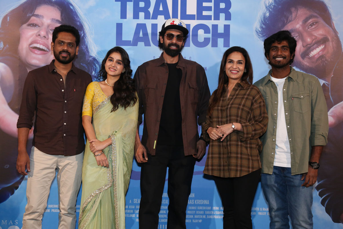 Magesh Anaswara Rana Soundarya Abishan posing