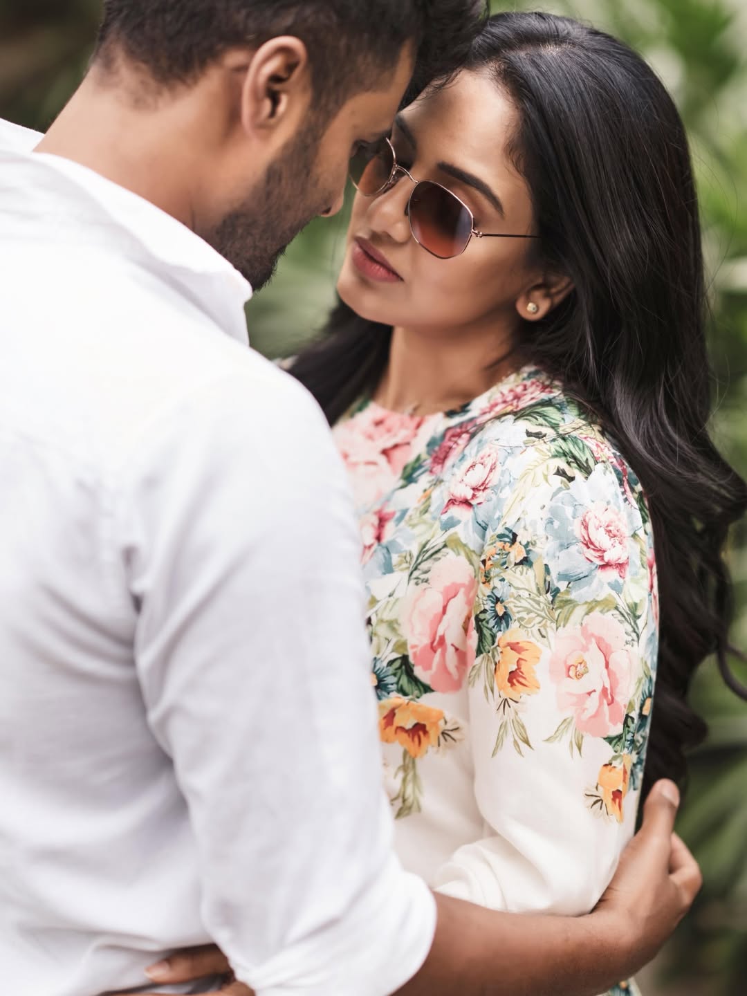 100% Love Pavani Reddy & Amir’s Silent Romance in Pictures Goes Viral