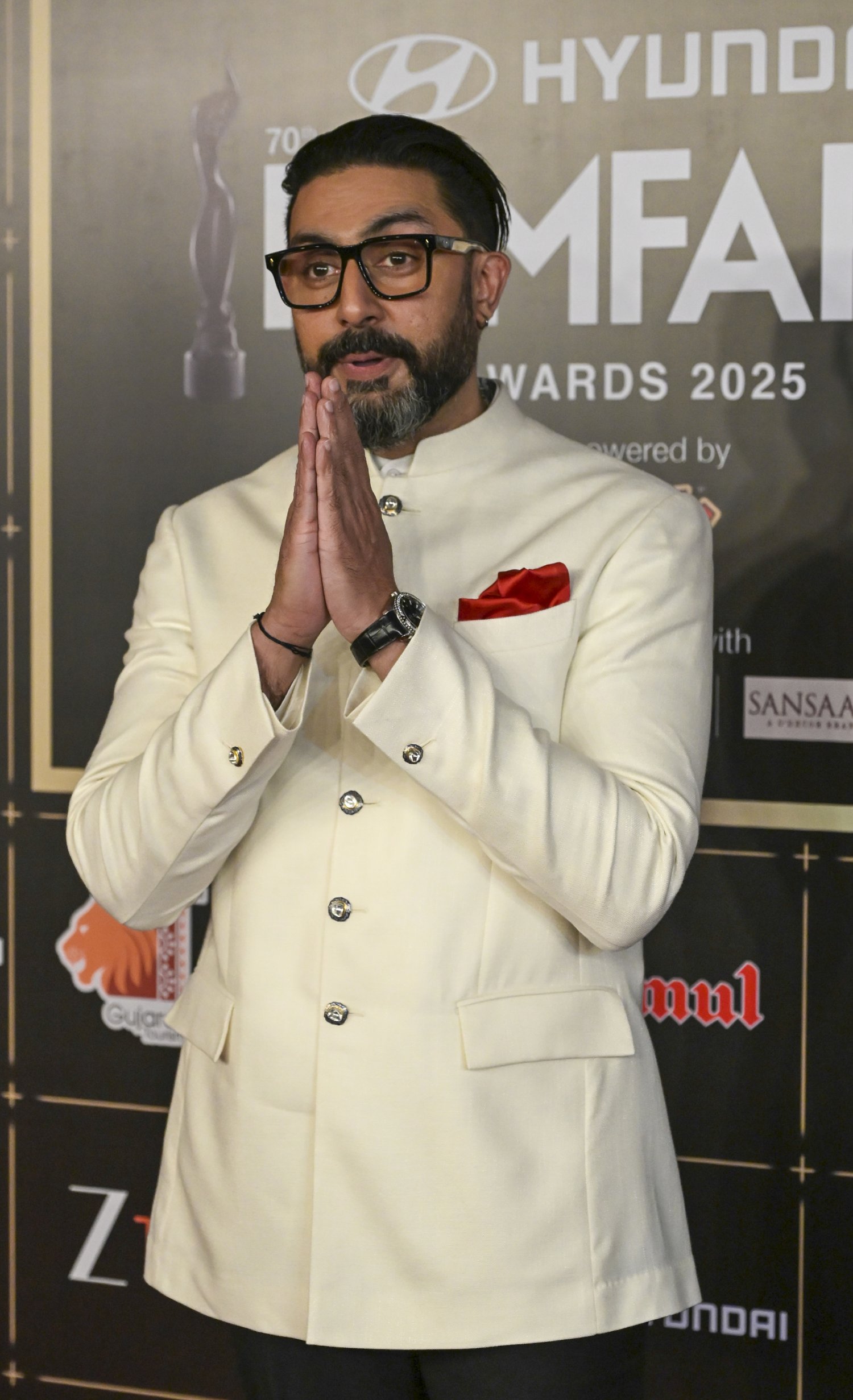 Abhishek Finally Breaks the Silence