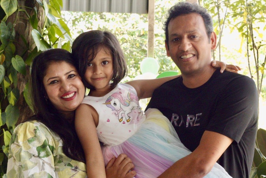 Actress Sangavi Kavya Ramesh Celebrate Her 10th Wedding Anniversary Photos Attracts Fans