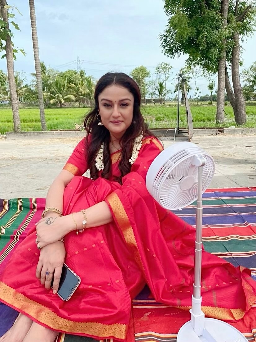 After Divorce from Selvaraghavan, Sonia Agarwal’s New Photos Grab Attention