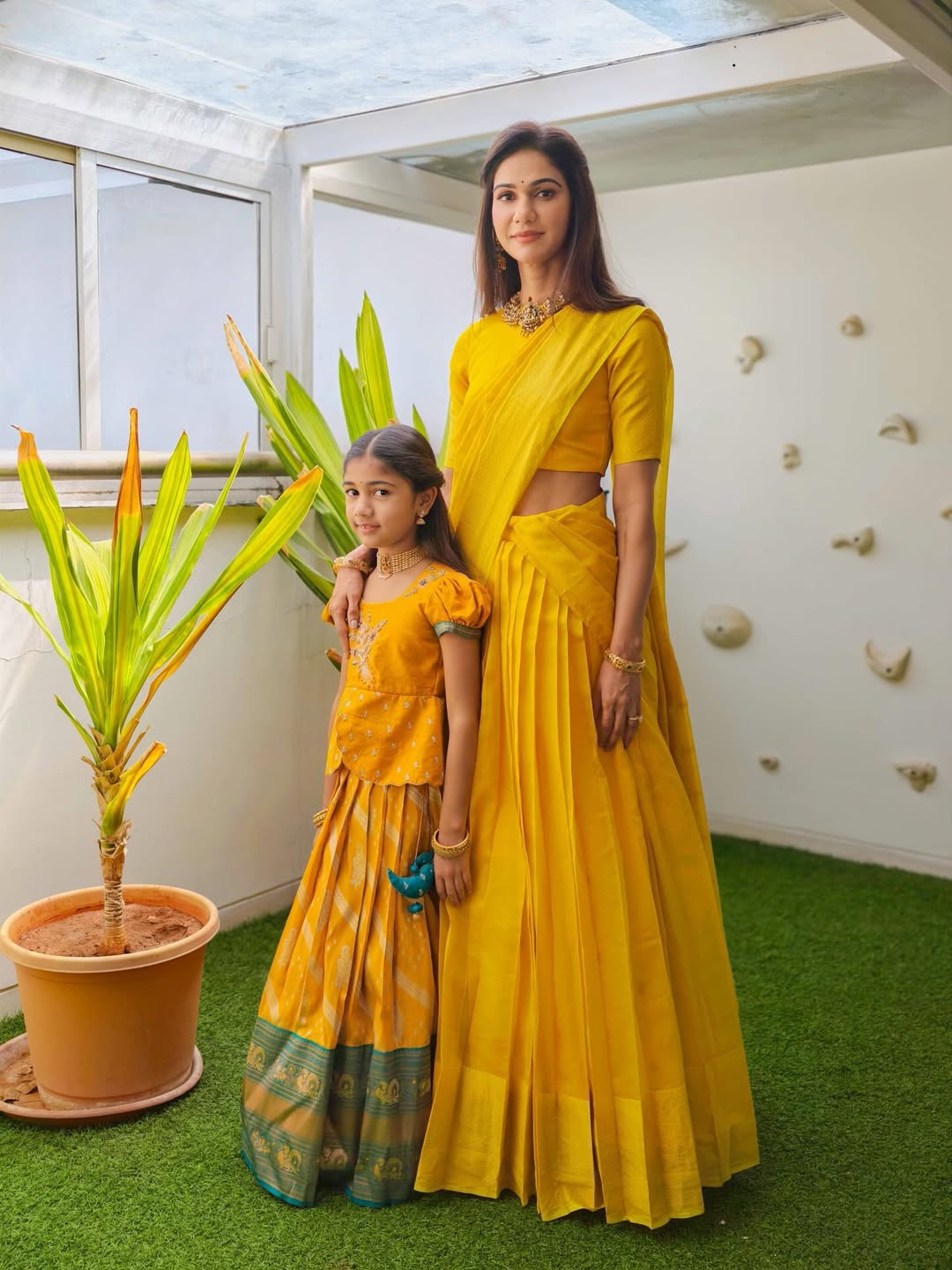 Allu Sirish haldi celebrations