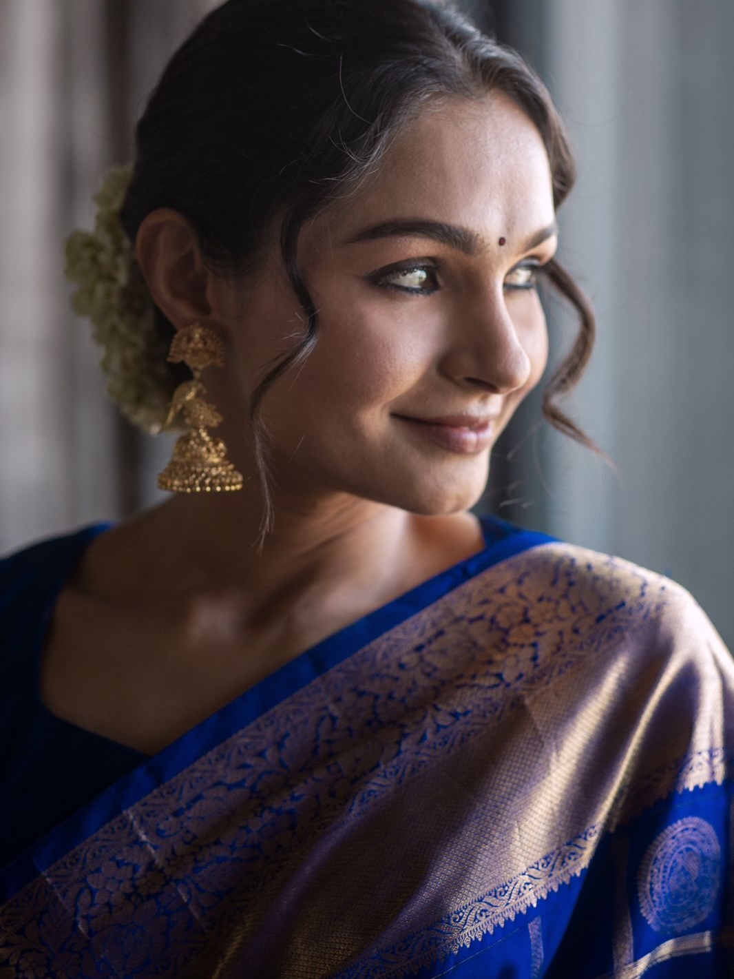 Andrea Jeremiah timeless saree elegance poised look