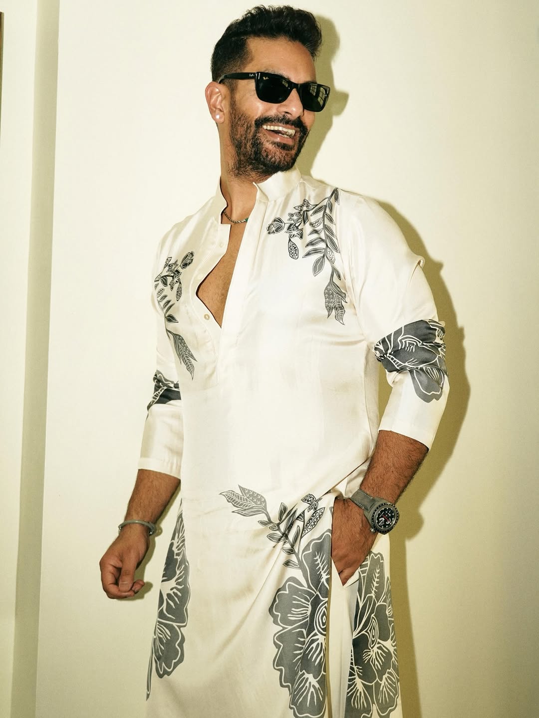 Playing the Support System in Biographical Dramas