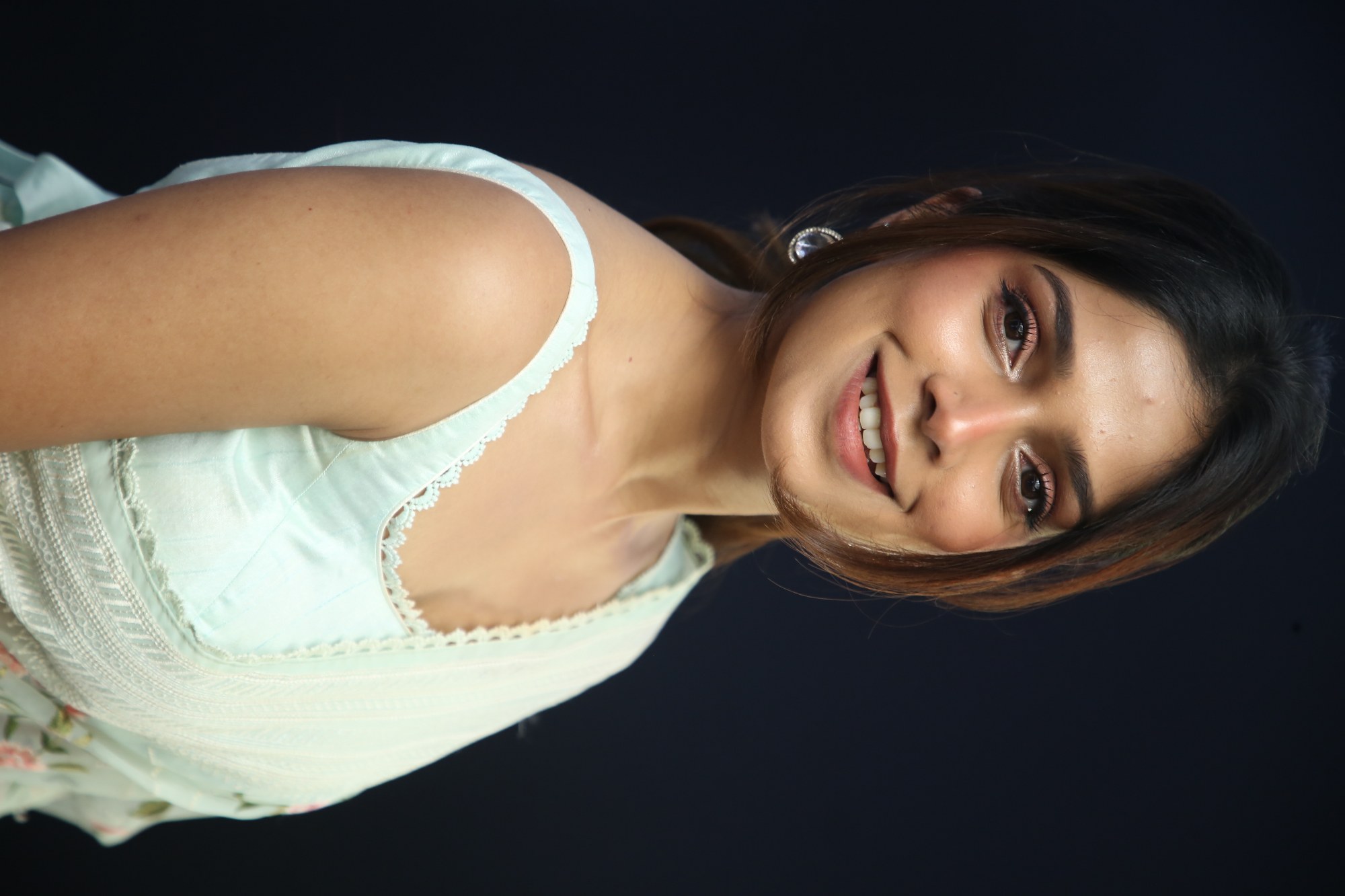 Ayaana stunning in confident chic look