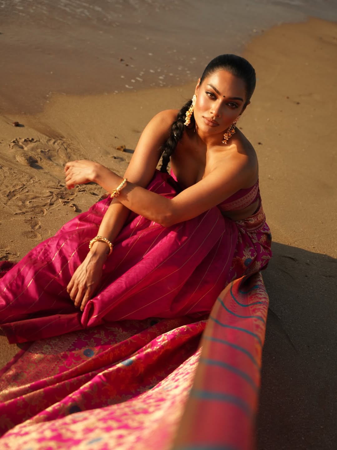 Chandrika Ravi divine draped beach elegance