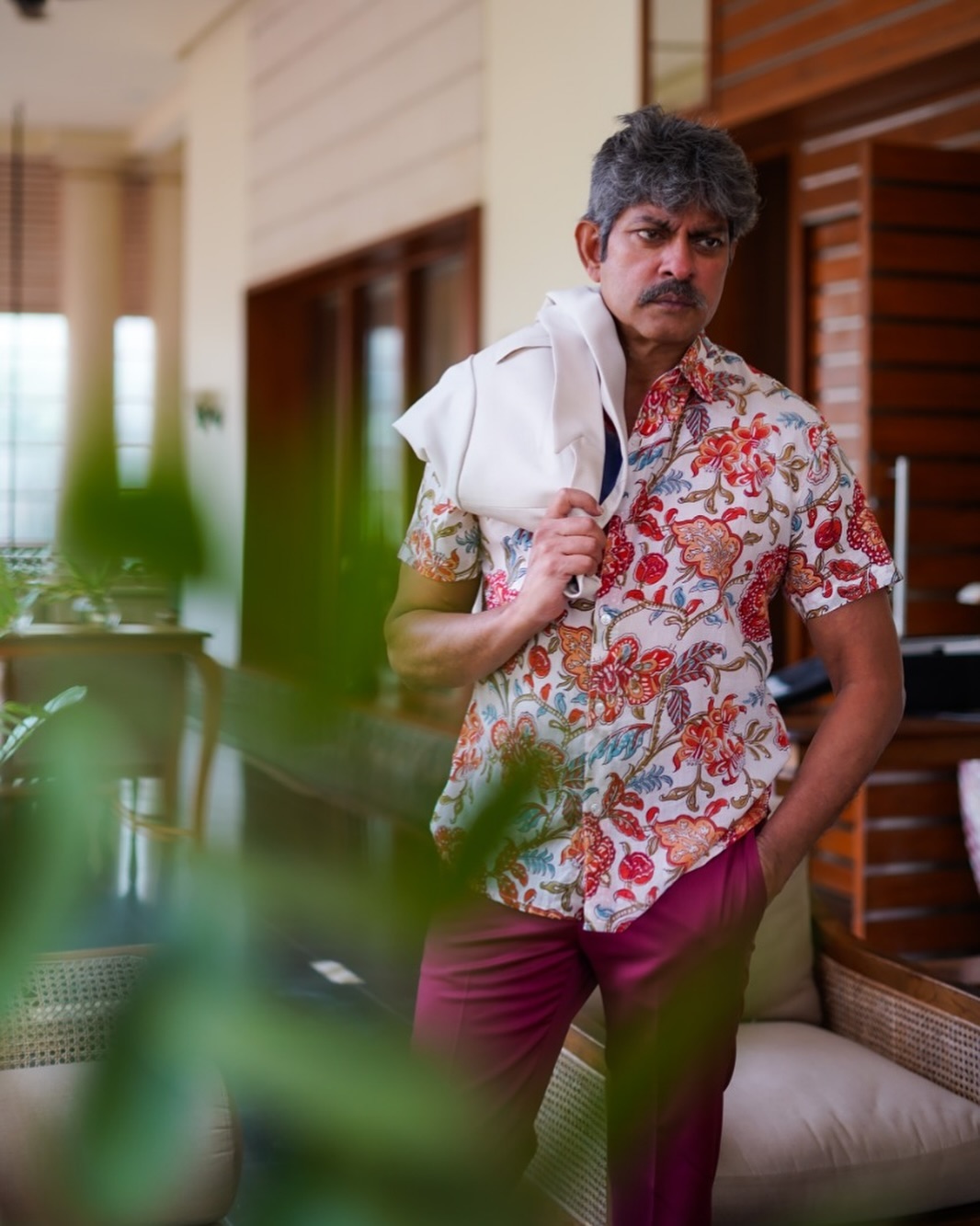 Debut and Rise as a Romantic Hero