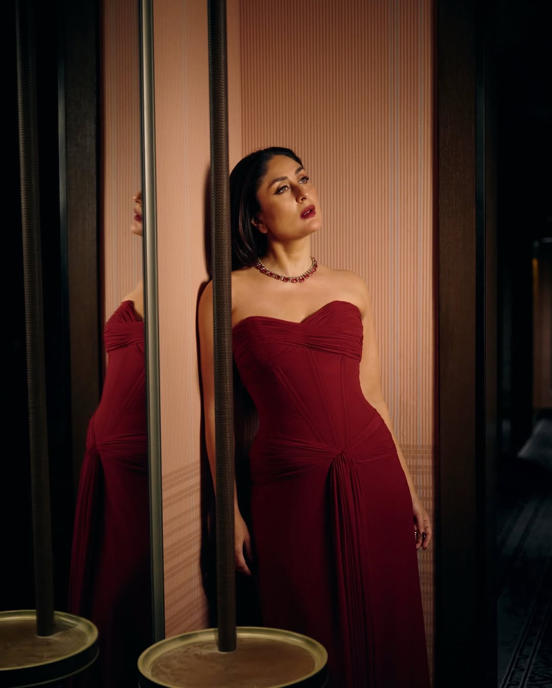 Kareena Kapoor in red Vicky Tiel gown