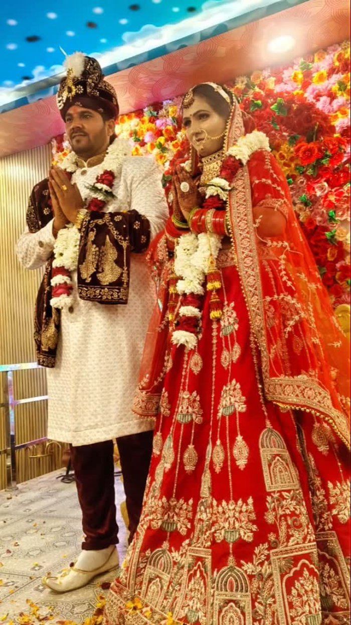 An Intimate Gathering of Industry and Well-Wishers