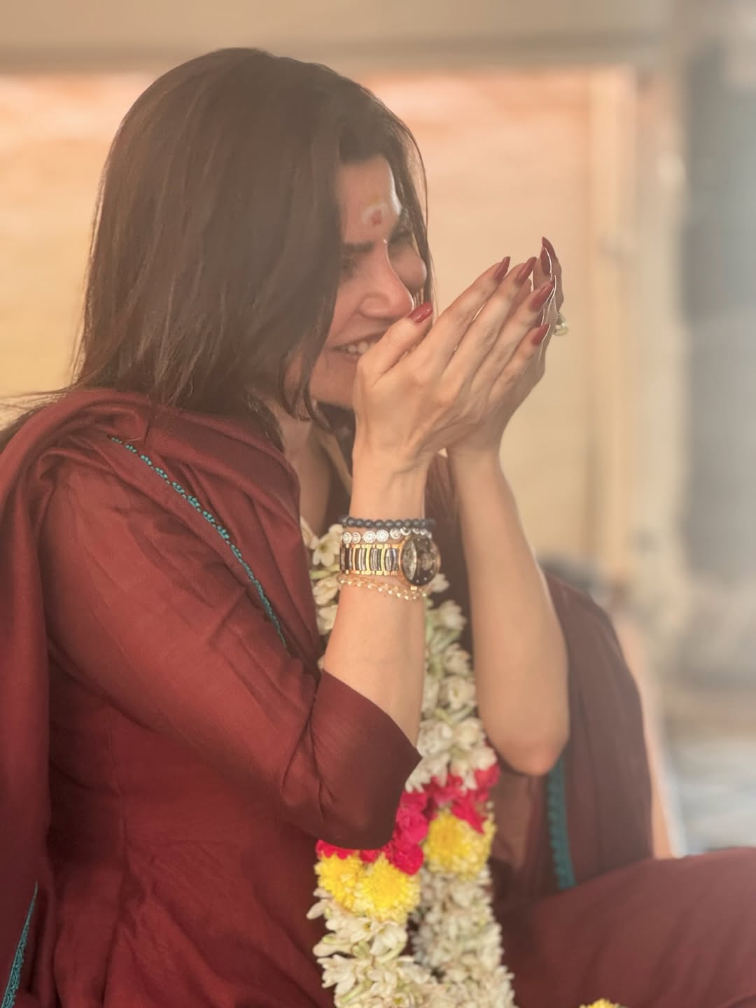 MahaShivaratri 2026: From Glamour Queen to Homely Beauty – Divya Bharathi’s Stunning Transformation at Tiruvannamalai