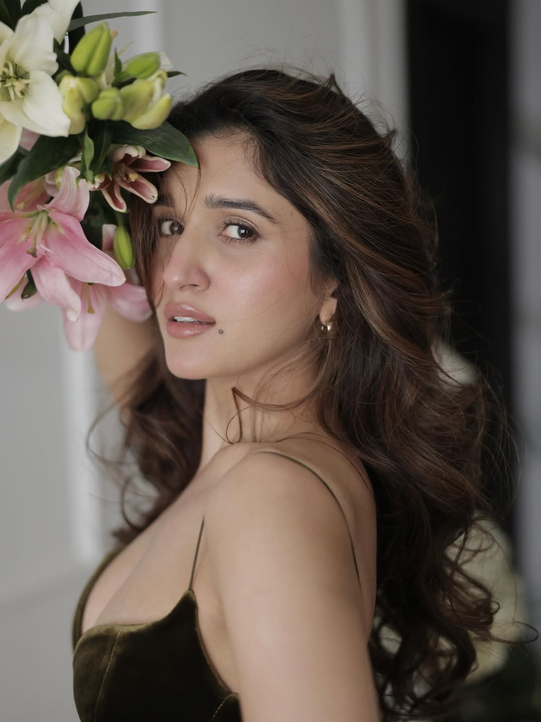 Nidhi Shah blooming in floral elegant style