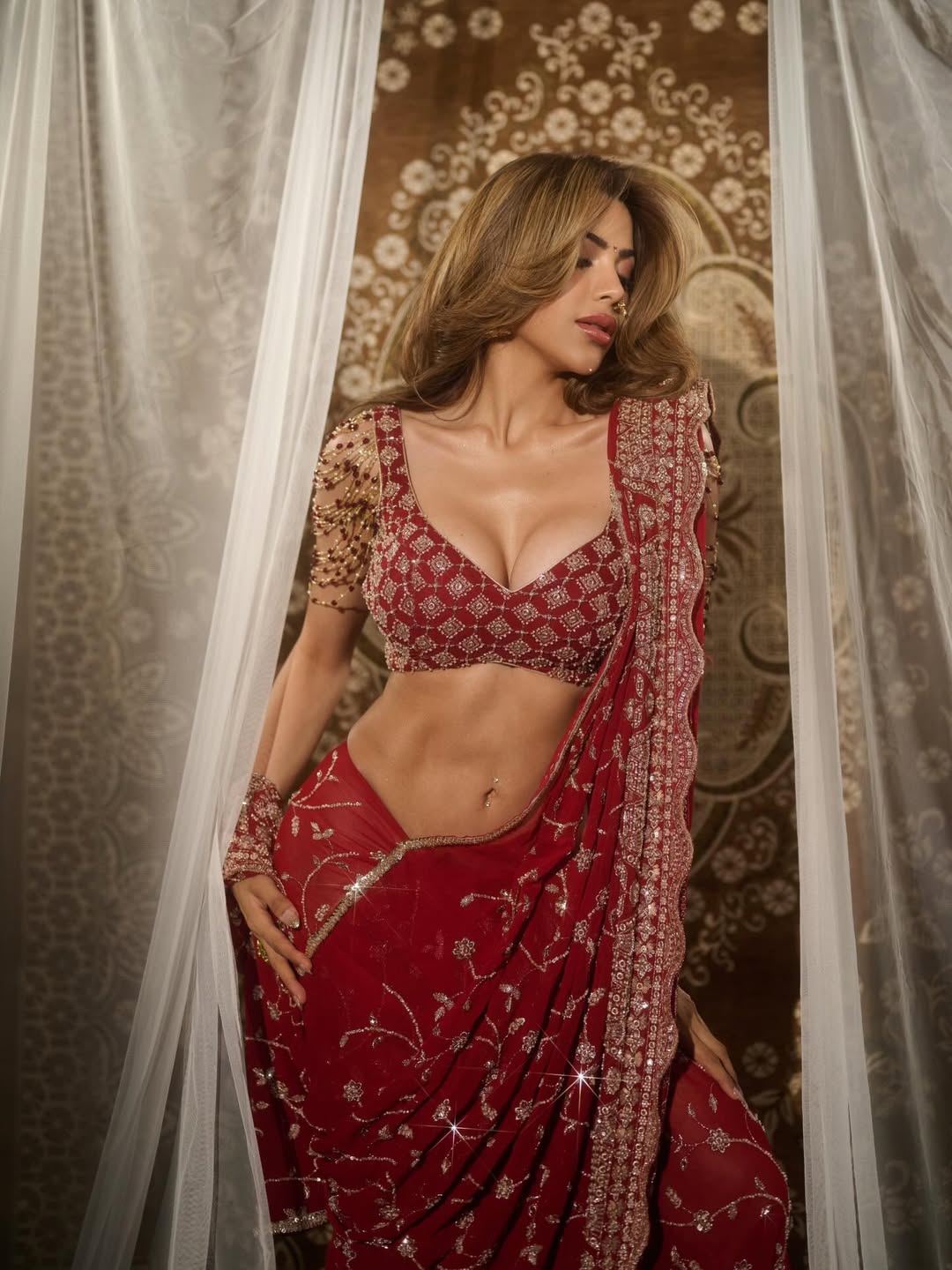 Nikki Tamboli latest photos