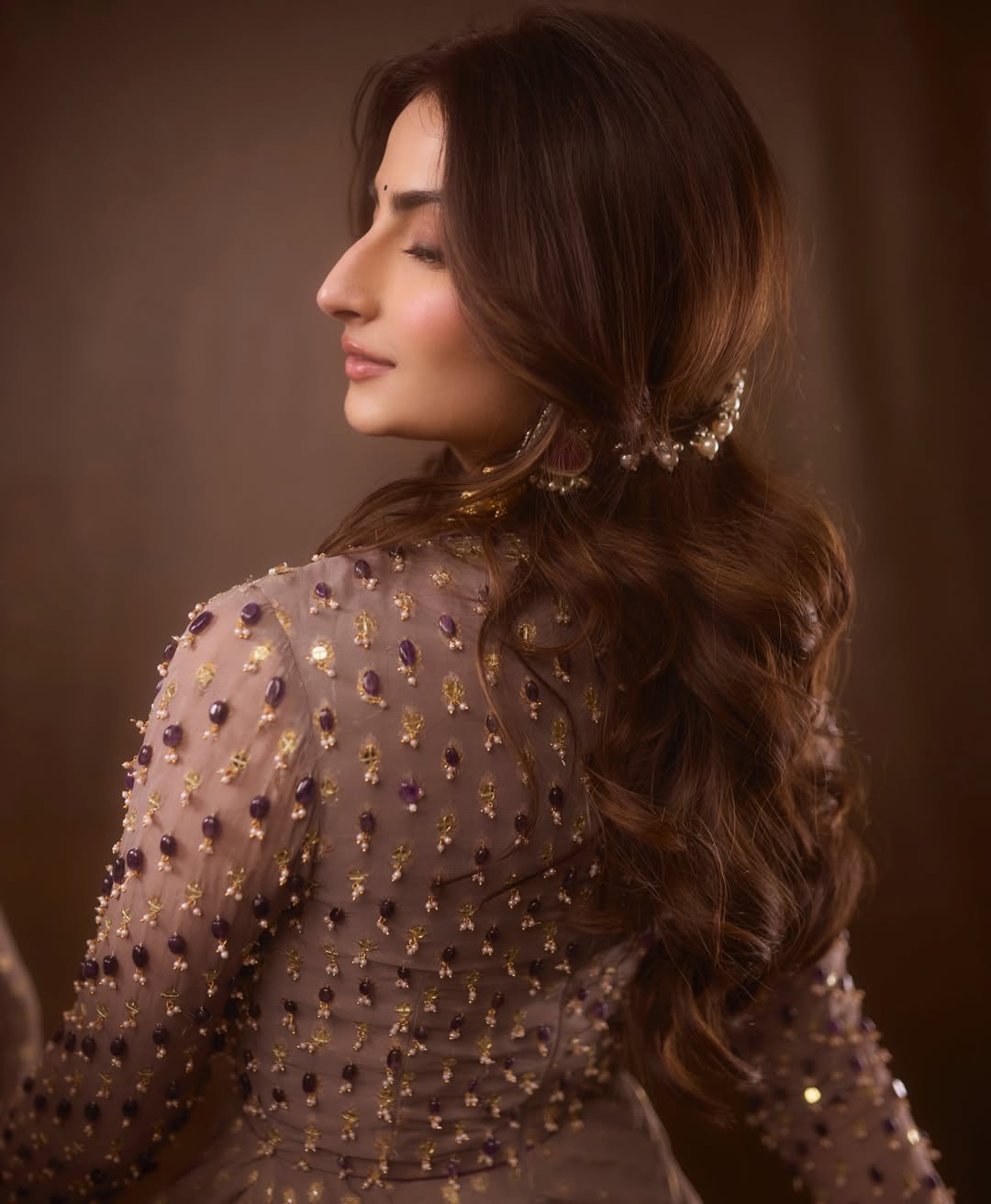 Palak Tiwari elegant royal style portrait