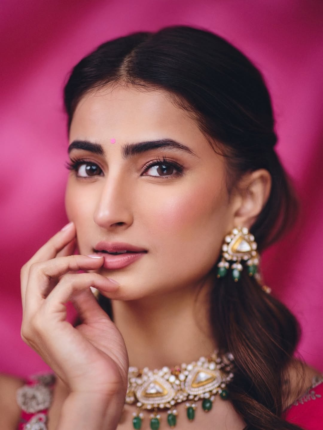 Palak Tiwari royal look in pink attire